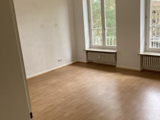 Sehr schöne Wohnung in ruhiger Lage von Scheidt (Uni Nähe), Eichendorffstraße 13