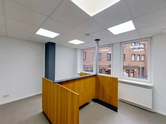 Büro in Bürogemeinschaft in der Einkaufsstraße