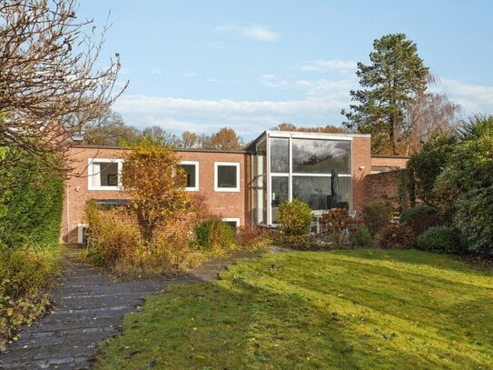 Provisionsfrei - Hochwertig ausgestattetes Haus mit hellem, beeindruckendem Wohnbereich und Garten