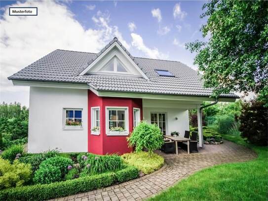 Einfamilienhaus in 38364 Schöningen, Negenbornsiedlung Ohne Provision ++ Sensationell