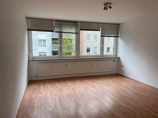 Gepflegte 1-Zimmer-Wohnung mit kleiner Küchenzeile - Stadtteil Rennweg