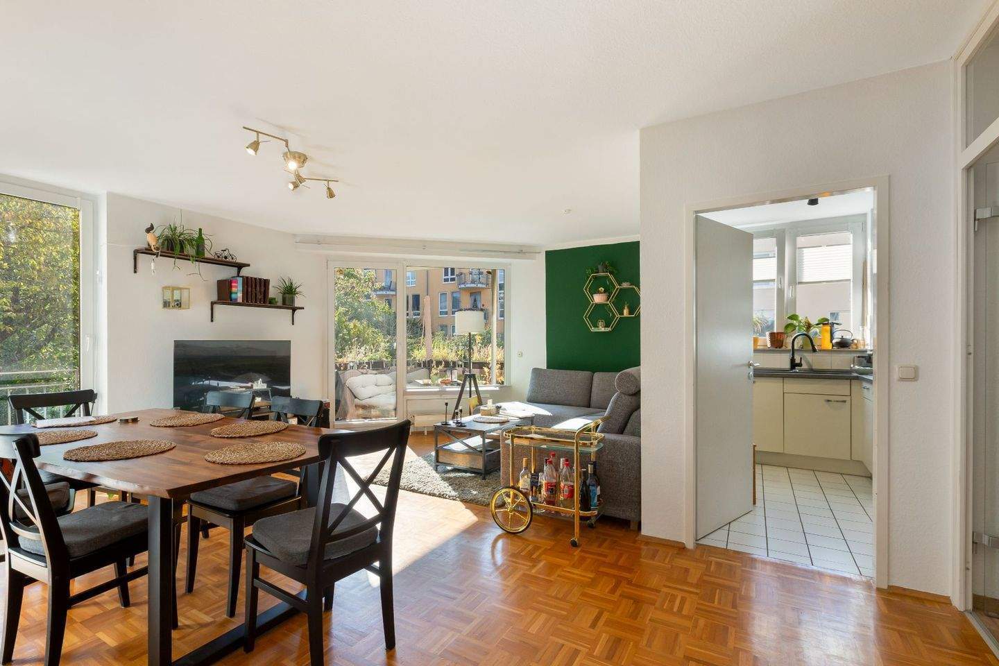 Komfortable Eigentumswohnung in Rheinnähe - ideal für Familie oder Anleger *Erbpacht*