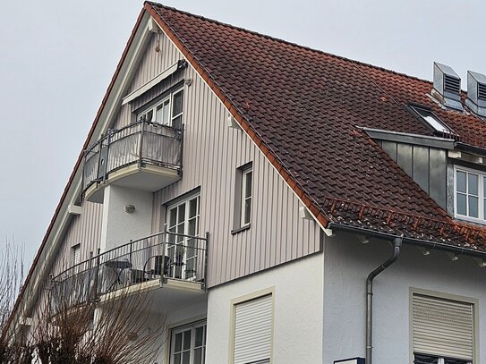 Moderne 2,5 Zimmerwohnung mit sonnigem Balkon in zentraler Lage