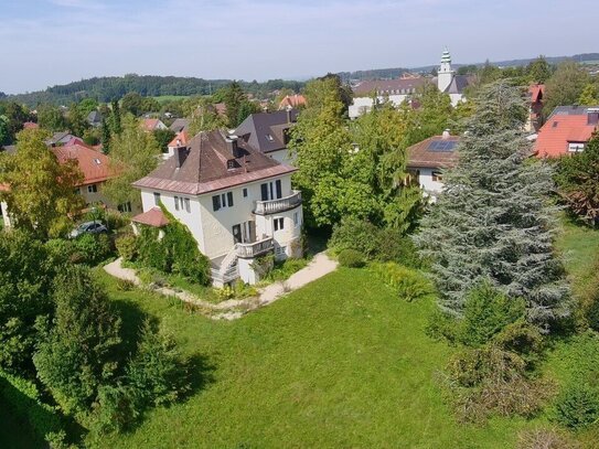 Kernsanierungsbedürftige Villa in bester Lage von Traunstein - Wartberghöhe