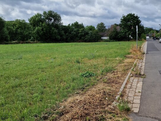 Landwirtschaftliches Grundstück mit Potential am Ortsrand von Euskirchen-Rheder...