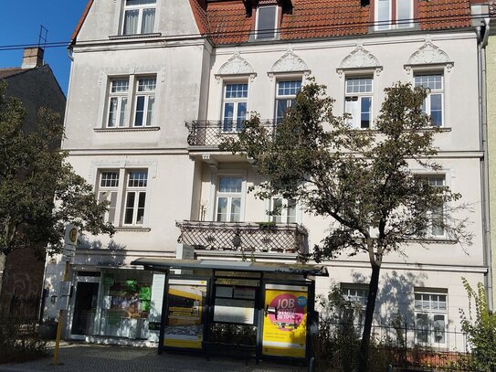 Mehrfamilienhaus in Berlin-Friedrichshagen, 7 Wohnungen, 1 Gewerbe, 5 KfZ-Stellplätze, gepflegt, Baujahr 1900