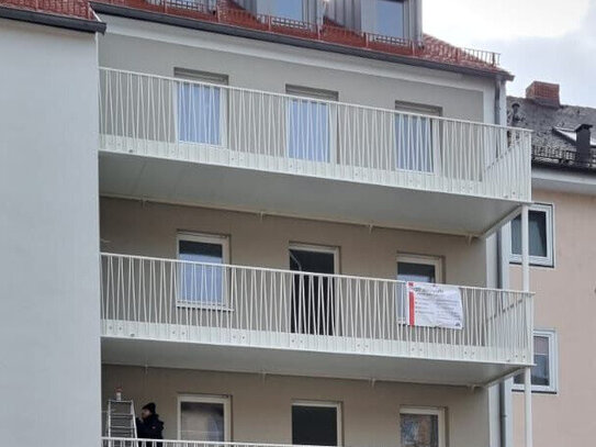 Lichtdurchflutete Wohnung in zentraler Innenstadtlage, Erstbezug nach Kernsanierung