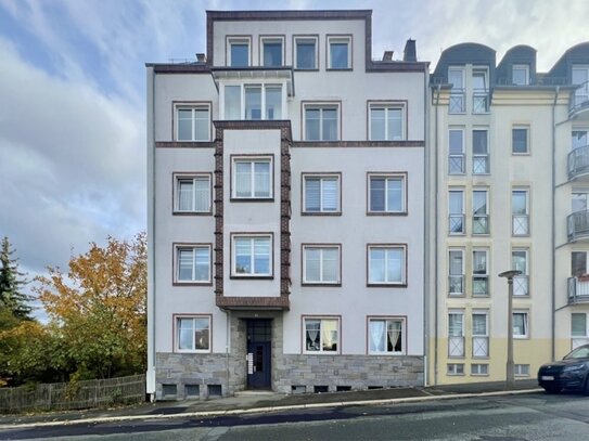 Große Wohnung mit Balkon und Wintergarten zur Kapitalanlage