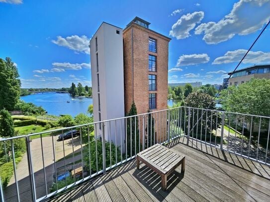 Hauptstadtmakler-Loft-Wohnung mit Wasserblick