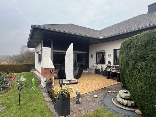 Großzügiger, ruhig gelegener Bungalow mit idyllischem Garten in Limburg-Offheim!