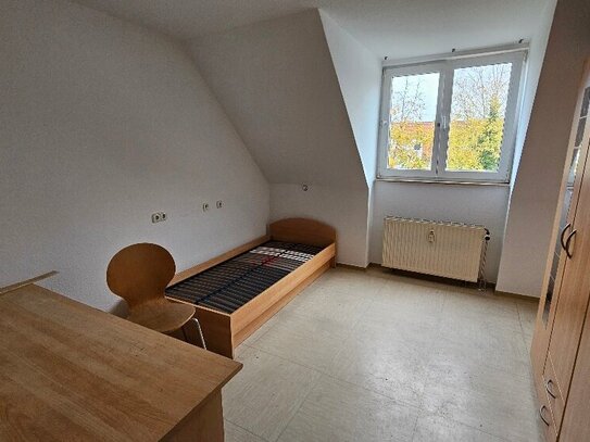 Frisch renoviertes und möbliertes Studentenapartment