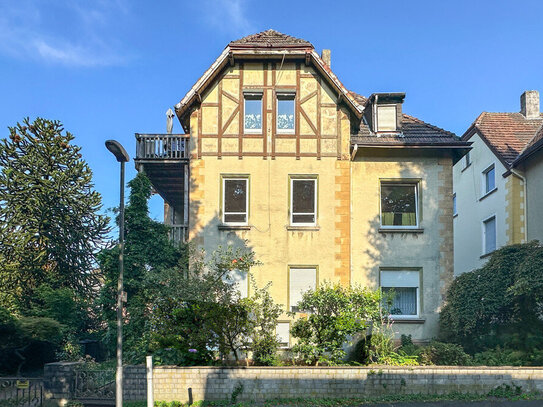 Altbaucharme pur: teilvermietetes 3-Fam.-Haus m. ca. 330 m²,großem Garten u.Garage in BO-Langendreer