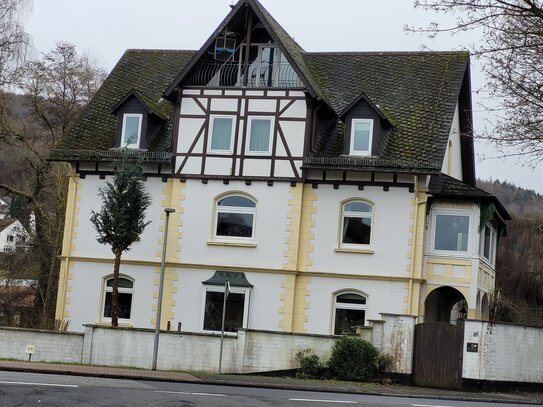 Haus mit 3 Wohnungen = attraktives Wohnen in charmanter Villa