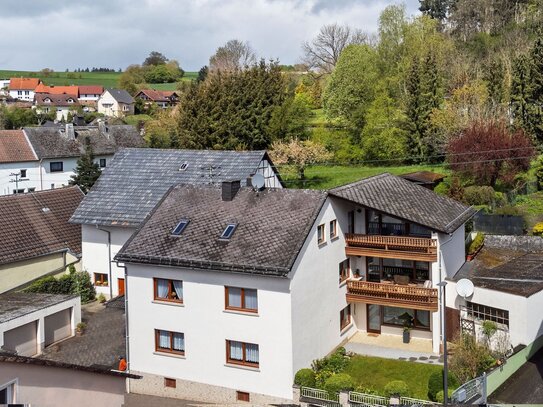 Zwei- bis Dreifamilienhaus mit große Scheune und großem Grundstück im Taunus sucht neue Eigentümer