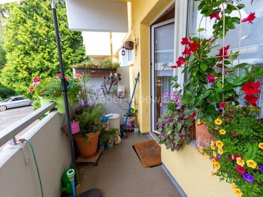 2-Zimmer-Wohnung (Hochparterre) mit Balkon an der Gebäuderückseite