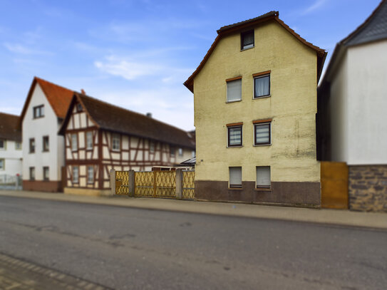 Geräumiges Einfamilienhaus mit Garten im Zentrum von Nidda