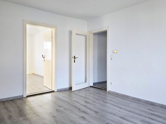 Investment-Gelegenheit in Köthen: 2 Zimmer, Balkon und viel Potenzial