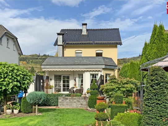 Ideal für Ihre Familie! Top saniertes EFH mit tollem Garten in Bestwig-Velmede