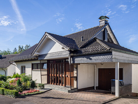 Einfamilienhaus mit schönem Garten in ruhiger Lage von Arnsberg-Bruchhausen!