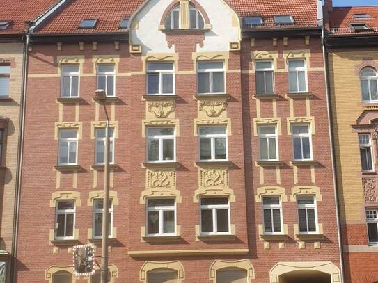 DG-Terrassen-Wohnung mit Einbauküche
