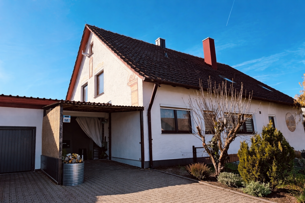 Immobilie in Jagstzell - Raum für Leben und Ideen - charmantes Zweifamilienhaus - Bild 0