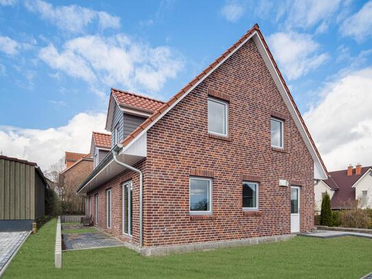 Neubau Doppelhaushälfte in ruhiger Wohnlage von Eckernförde-Borby.