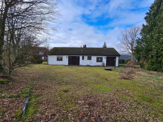 Einfamilienhaus mit großem Grundstück in ruhiger Lage