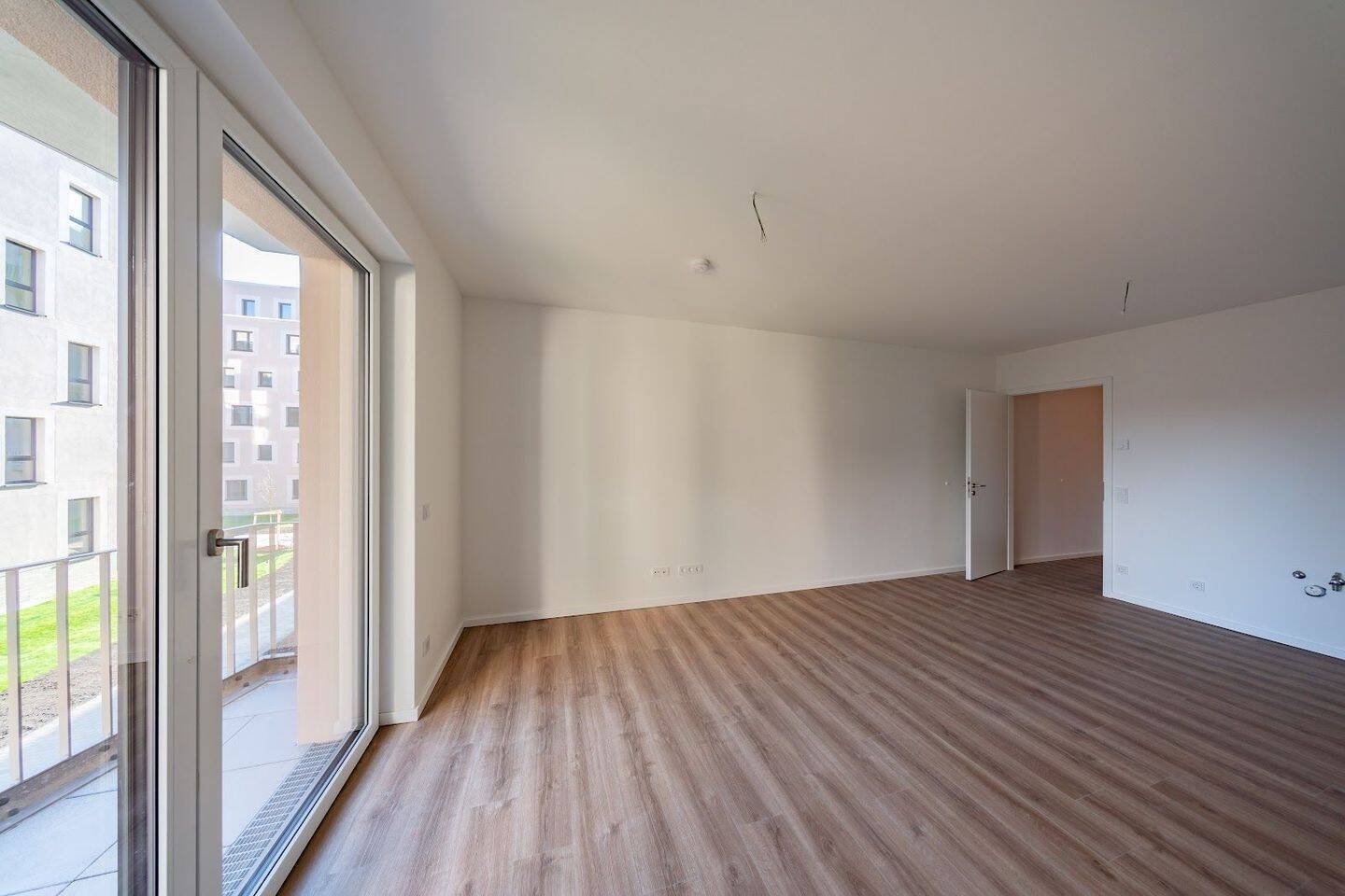 Dachgeschoss inkl. Fußbodenheizung und Terrasse im Erstbezug - Foto 1
