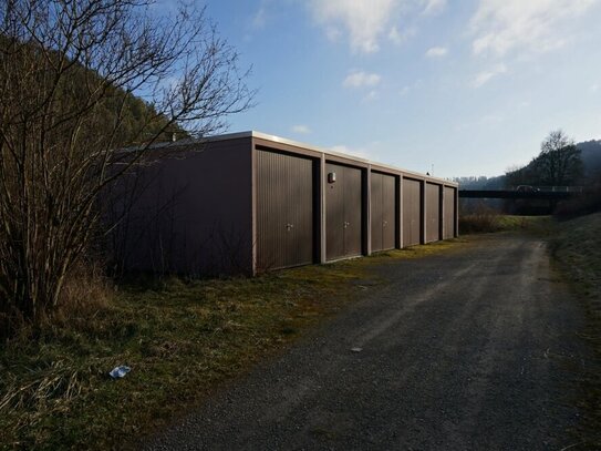 Überschaubare Investition mit Entwicklungspotential - großes Garagengrundstück in Epfendorf !!