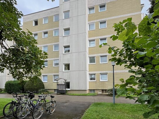 Großzügige 3-Zimmerwohnung mit Loggia in ruhiger Wohnanlage in Germering