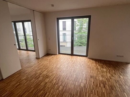 Exklusive 4-Zimmer-Wohnung mit Balkon und moderner Ausstattung im Herzen von Berlin-Mitte