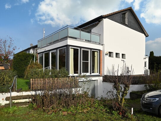 Wedemark OT - großzügiges, lichtdurchflutetes Reihenendhaus mit Dachterrasse in Feldrandlage