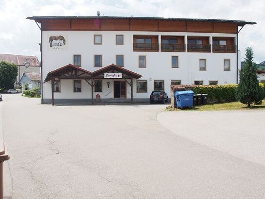 Besondere Gelegenheit!! Ehemaliges Gasthaus in zentraler Lage von Prackenbach, Bay.Wald zu verkaufen