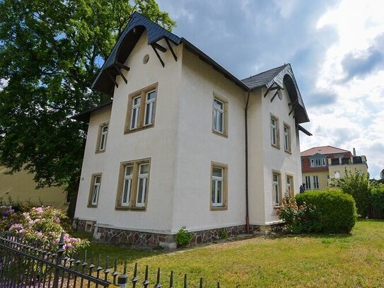 Altbau-Charme in Dresden Cossebaude! Mehrfamilienhaus mit 3 WE in zentraler, ruhiger Lage!