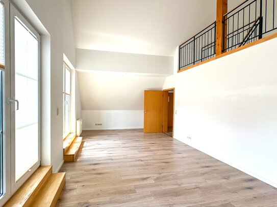 +++Tolle Maisonettewohnung mit Galleriezimmer und Balkon+++