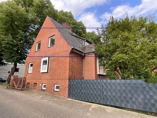 Gepflegte 2 Zimmer DG Wohnung mit Balkon (ca. 65,35 m²) auf der Elbinsel Wilhelmsburg