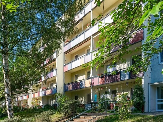 Großzügige, weitläufige, grüne Wohnanlage---Spielplatz---Sitzecken