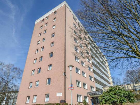 Über den Dächern von Leverkusen ! Wohlfühlwohnung mit Fernblick * Balkon * ca. 101 m² Wfl. * 4 Zimmer * Aufzug * Auße...