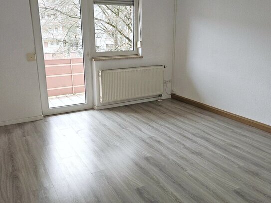 Zentral gelegene 2 Zi.-Wohnung mit Balkon in Nürnberg / Wohnung mieten