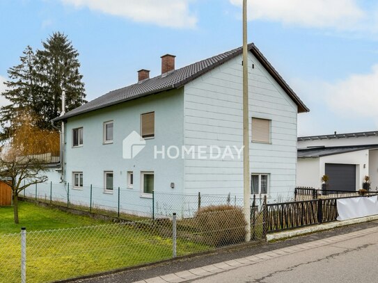 Charmantes Einfamilienhaus mit großer Dachterrasse und PV-Anlage in Pilsting