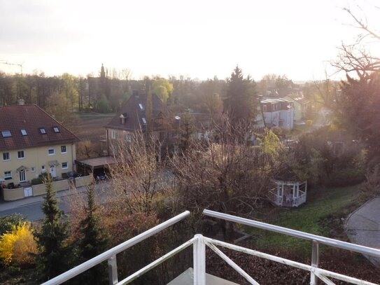 NEU Wohnen mit Flair am Burgberg: Tolle 3-Zimmer-Wohnung mit großem Süd-Balkon und herrlicher Aussicht über die Stadt