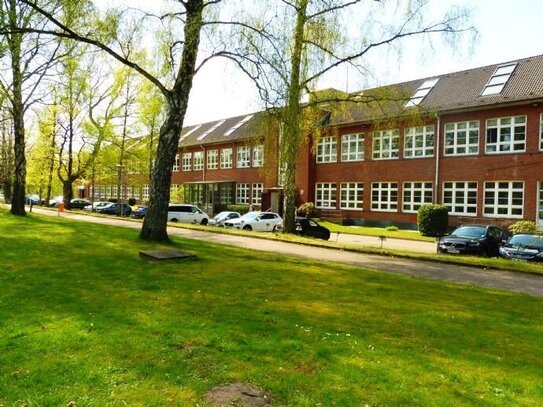 Lichtdurchflutete Bürofläche im Grünen im Valvo Park