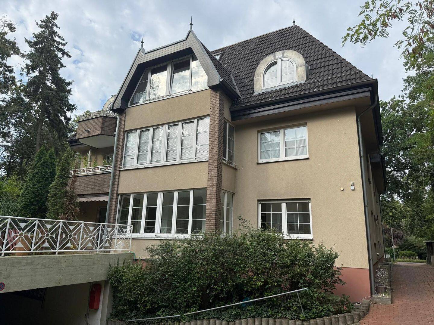 MAISONETTE Wohnung - 4 Zimmer in Berlin zu vermieten - Immobilien Baumeister seit 1971 in Neuburg und Umgebung - Foto 1