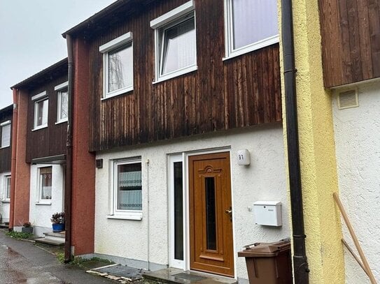 Begehrte Lage in Planegg: Split-Level-Reihenmittelhaus mit viel Potential