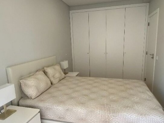 ** 1,5 Zimmer-Wohnung mit BALKON , zu Vermieten **