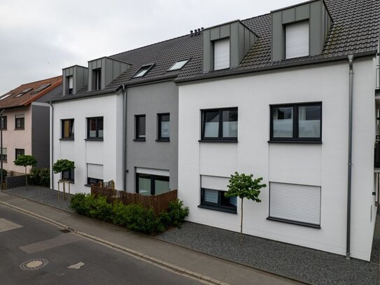 Schöne 3ZKB-Wohnung mit Balkon und 2 Stellplätzen in Irrel!