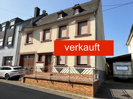 Gepflegtes Wohnhaus mit Garage und schönem Garten in Piesport