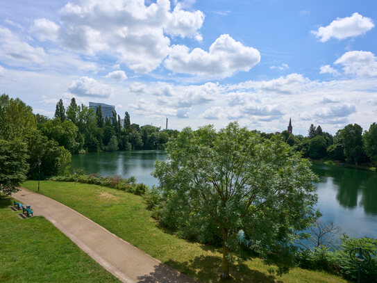 Besonderes Lebensgefühl am See: Elegante 3-Zimmer-Wohnung mit sonnigem Süd-Balkon und 2 Bädern