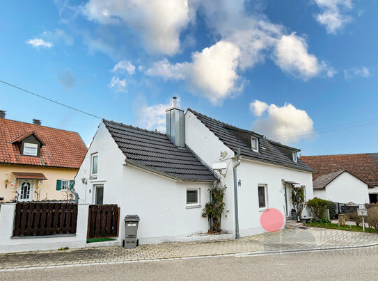 Haus statt Wohnung! ca. 75m² Wohnfläche und 90m² Grundstück. Mit Terrasse.