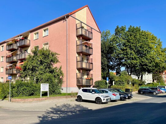 Nähe Verwaltungsfachschule: 3-RWE mit Balkon und Badewanne